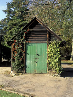 English Garden Shed - Fine Details Bring Attention and ...